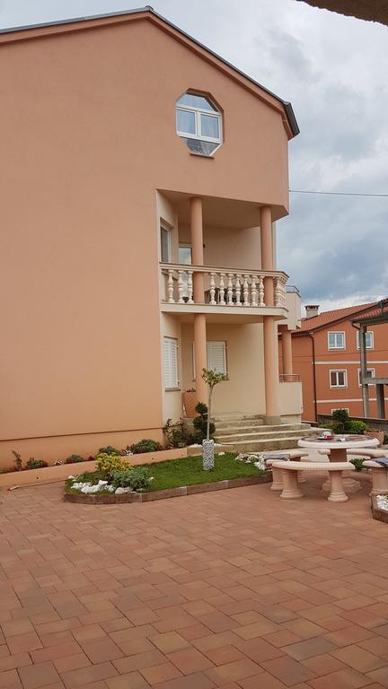 Apartments Suzana Novi Vinodolski Exteriér fotografie